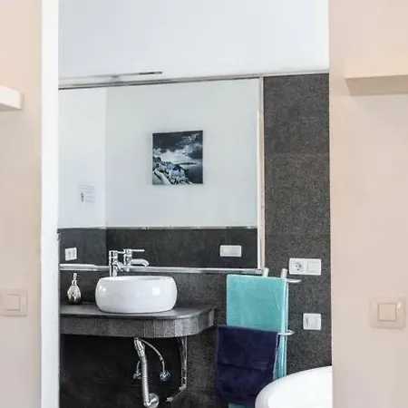 Nyaraló Light & Spacious Penthouse *terrace *amazing Views